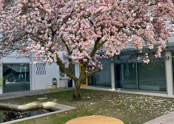 Hoffmanns Hoefe Hotel 3*